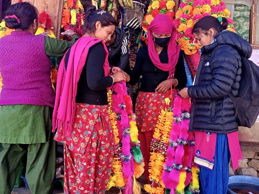 कोरोना उच्च जोखिमका बिच : हुम्लामा तिहारको चहलपहल