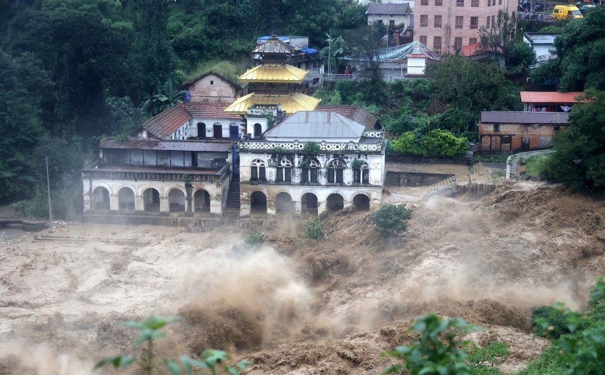 बाढी पहिरोले मृत्यु हुनेको संख्या १०० पुग्यो, ६७ जना बेपत्ता